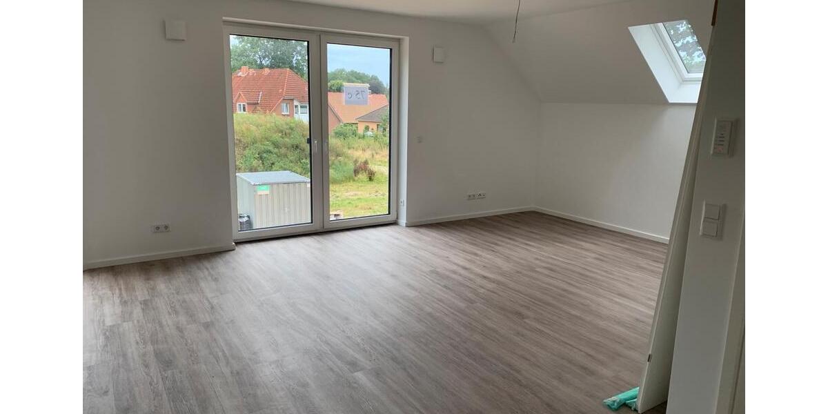 ANFRAGESTOPP! Schöne 4-Zi.-DG Wohnung im Zweifamilienhaus 4 zimmer