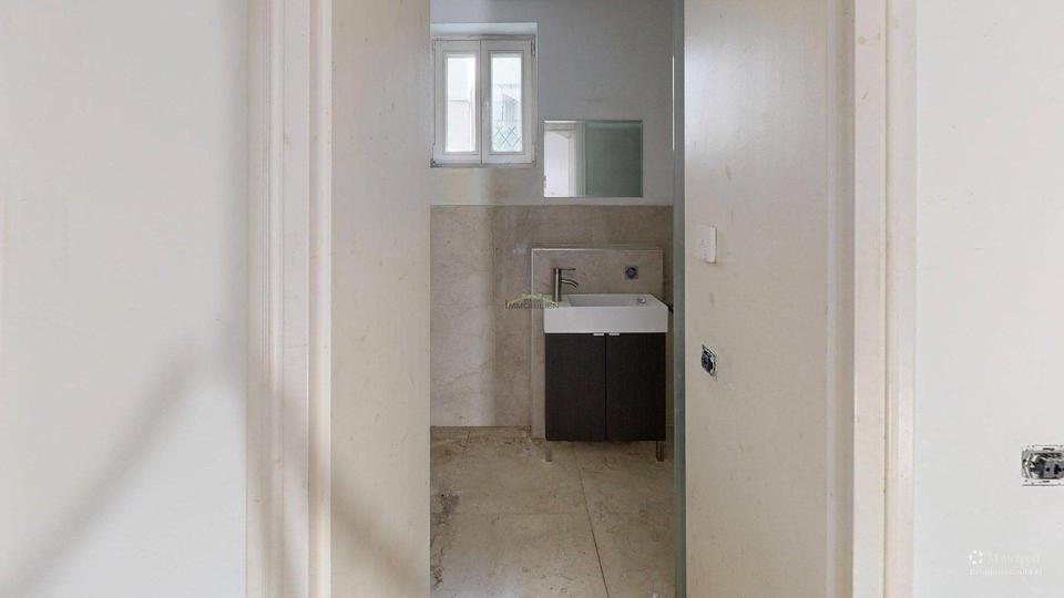 Lauschiges Hinterhaus für die kleine Familie - Erstbezug nach ModernisierungRenovierung zimmer