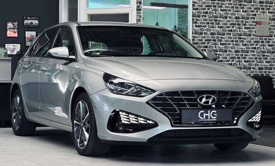 i30