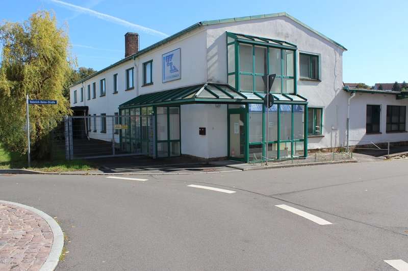 Halle in Hainichen 275.000 € 800 m² zimmer