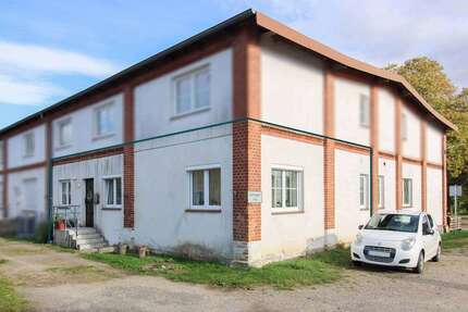Wohnung zum Kaufen in Gülzow-Prüzen 89.000 € 111.05 m²