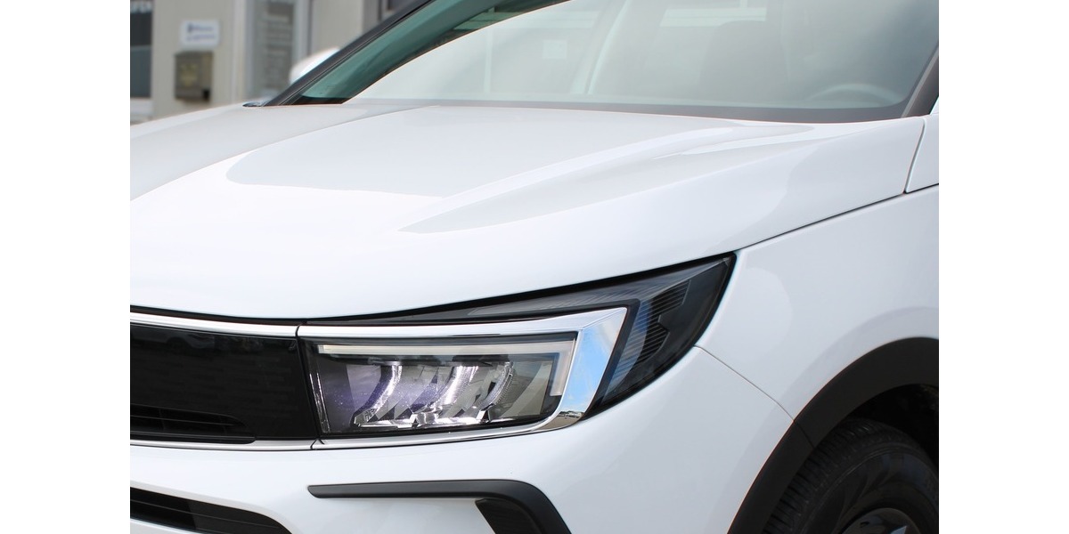 Opel Grandland EDITION 1.HAND BLIS/SPUR/ACC/PDC/KLIMA 99.985 km 16.490 &euro; Hatten 26209