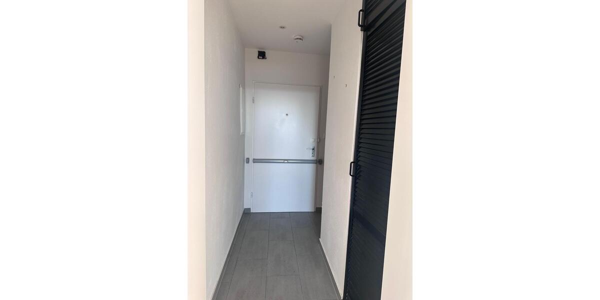 Licht. Lage. Lebensqualität – Wohnung mit Loggia & Aufzug 2 zimmer