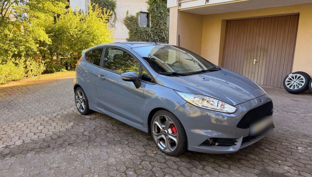Ford Fiesta 97.000 km 10.500 &euro; Sankt Wendel 66606