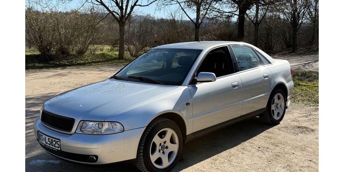 Audi A4 99.000 km 2.450 &euro; Pfullingen 72793