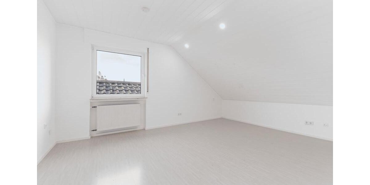 Maisonettenwohnung Bruchköbel - 6 Zimmer, 155 m&sup2;, 1.770&euro; | Angebot:26349282