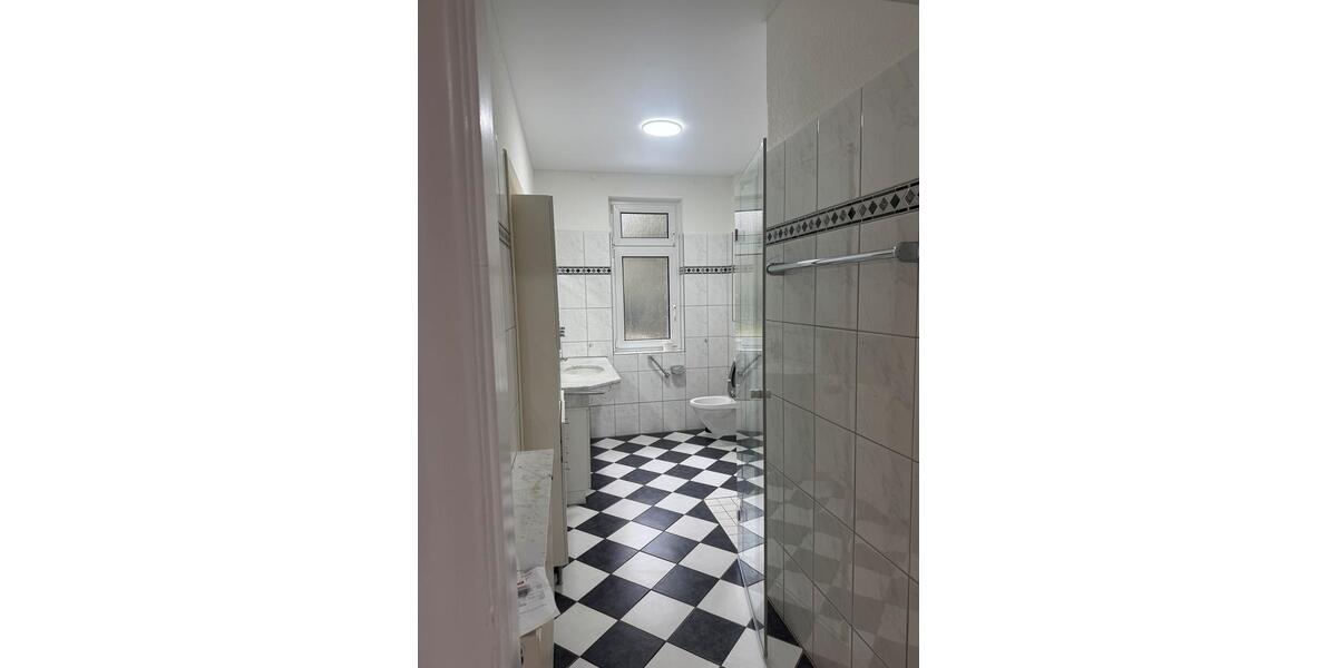 Erdgeschoßwohnung Delmenhorst Deichhorst - 5 Zimmer, 139 m&sup2;, 1.500&euro; | Angebot:24773689