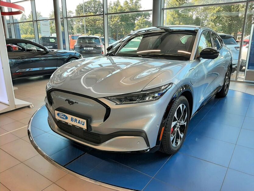 Ford Mustang Mach-E 39.999 km 37.990 € Oldenburg 26122
