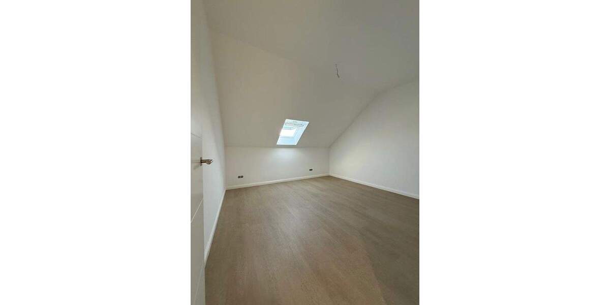 Traumhafte Haushälfte an der Elbe von Privat* Neubau* 4 zimmer