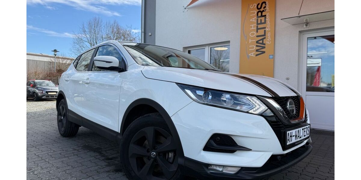 Nissan Qashqai 87.053 km 17.885 &euro; Stockelsdorf bei Lübeck 23617