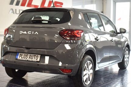 Dacia Sandero 1.850 km 16.870 € Nürnberg 90431