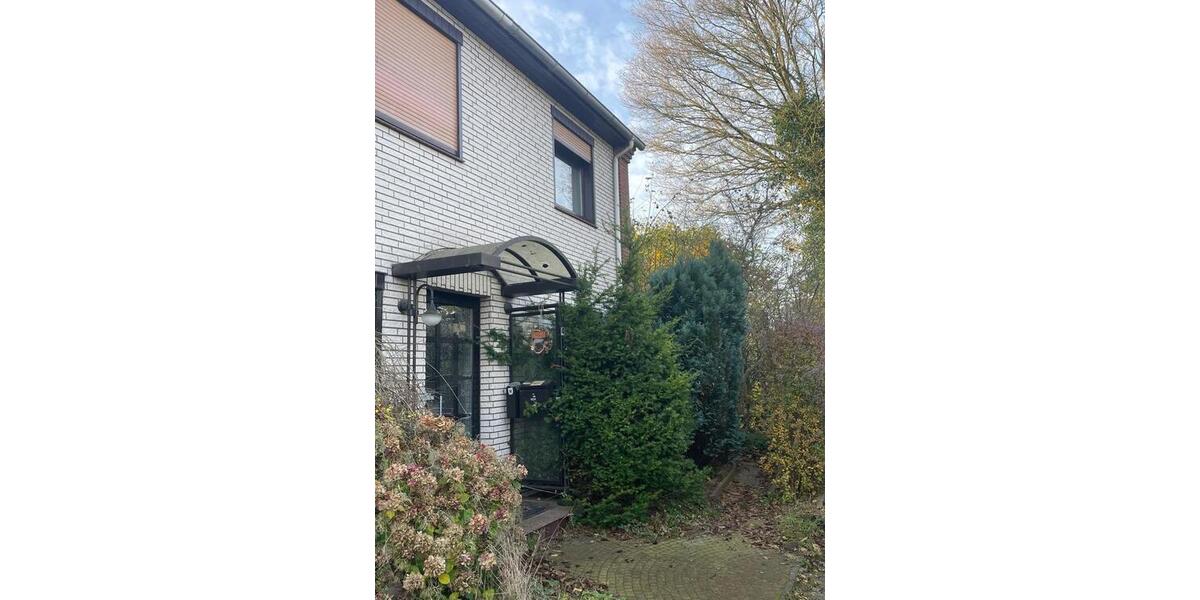 Reihenhaus Ganderkesee - 4 Zimmer, 140 m&sup2;, 320.000&euro; | Angebot:25993040