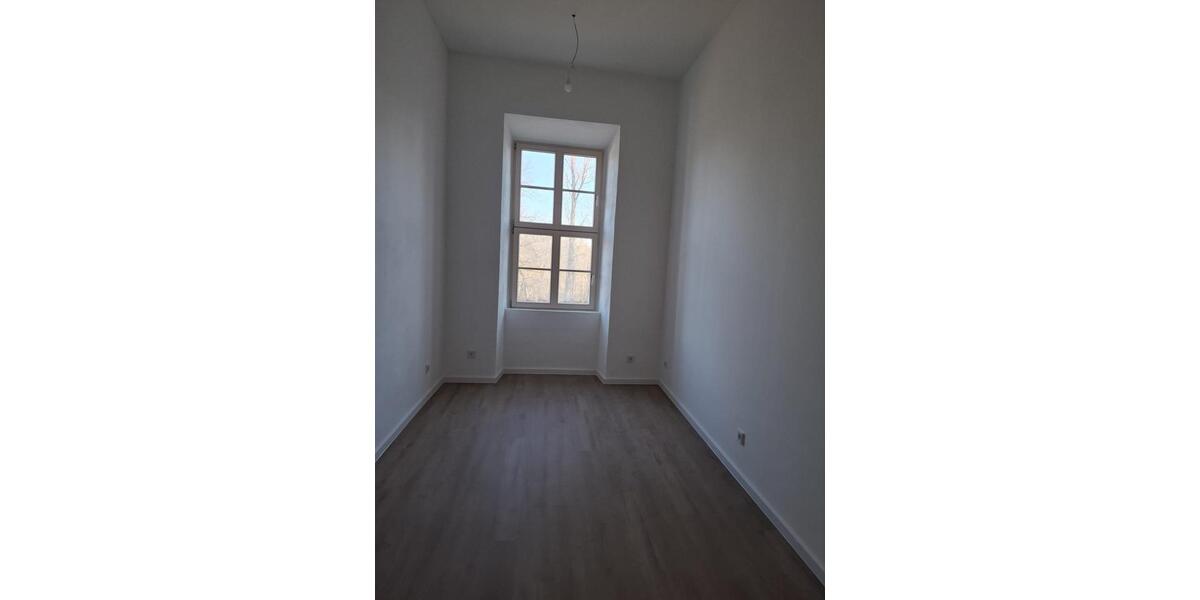 Etagenwohnung Teutschenthal - 4 Zimmer, 109 m&sup2;, 1.177&euro; | Angebot:24591715