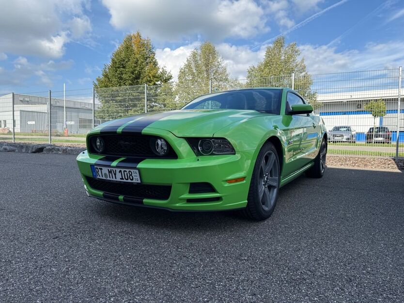 Ford Mustang 54.000 km 25.490 € Bisingen 72406