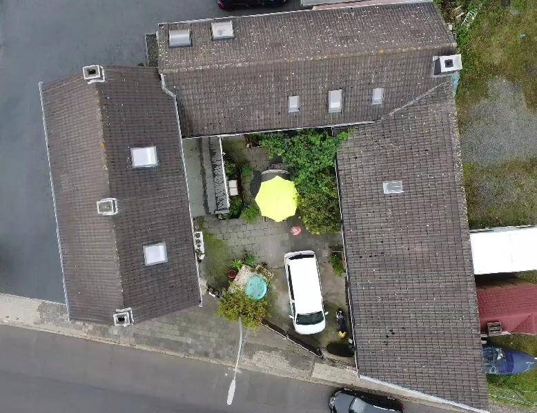 Modernisierter Vierkanthof 253 m² Wohnfläche+Nutzfläche Gewerbe möglich großer Innenhof Niederkassel 1 zimmer