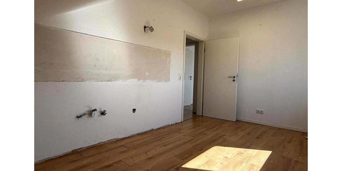 Dachgeschoßwohnung Lambsheim - 3 Zimmer, 65 m&sup2;, 650&euro; | Angebot:26635158
