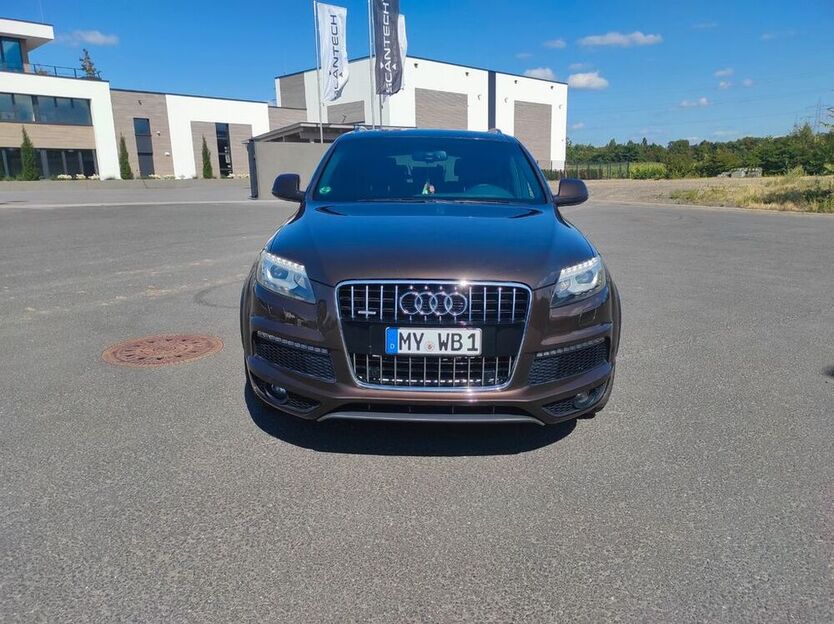 Q7
