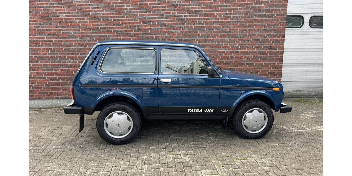 Lada Niva TAIGA Day 4x4 wie neu 2121DE Standhzg. Navi 17.000 km 19.999 &euro; Hamburg 22339