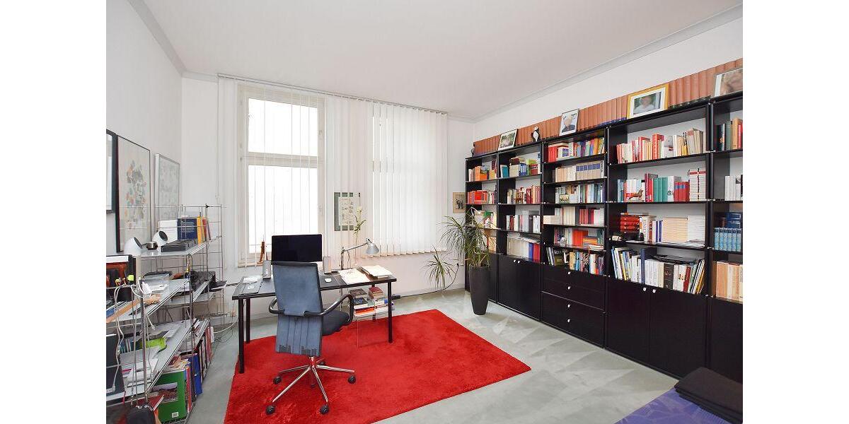 Etagenwohnung Hannover Vahrenwald-List - 4 Zimmer, 200 m&sup2;, 2.400&euro; | Angebot:24933539