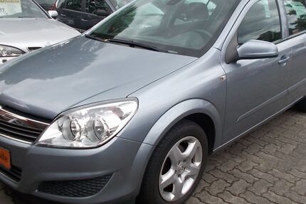 Opel Astra 158.000 km 3.299 &euro; Lübeck 23556