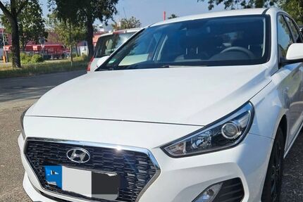Hyundai i30 51.000 km 12.700 &euro; Karlsruhe 76149