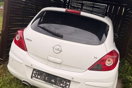 Opel Corsa 212.996 km 1.800 &euro; Dessau Rosslau 06861