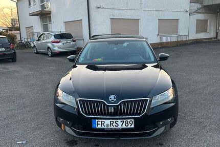 Skoda Superb 120.302 km 14.000 &euro; Freiburg 79112