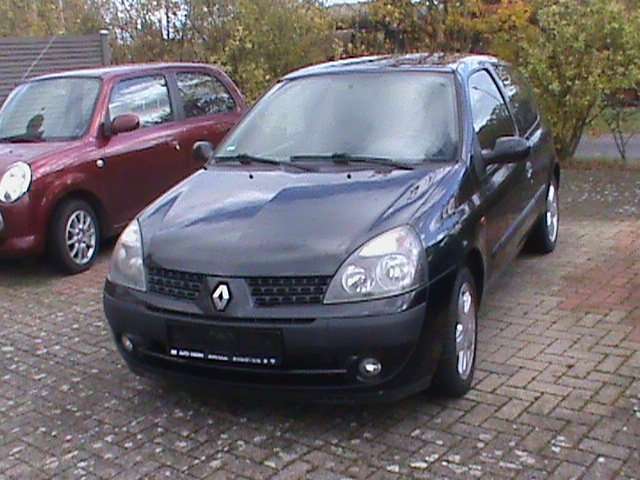 Renault Clio 173.900 km 1.700 &euro; Schale 48496