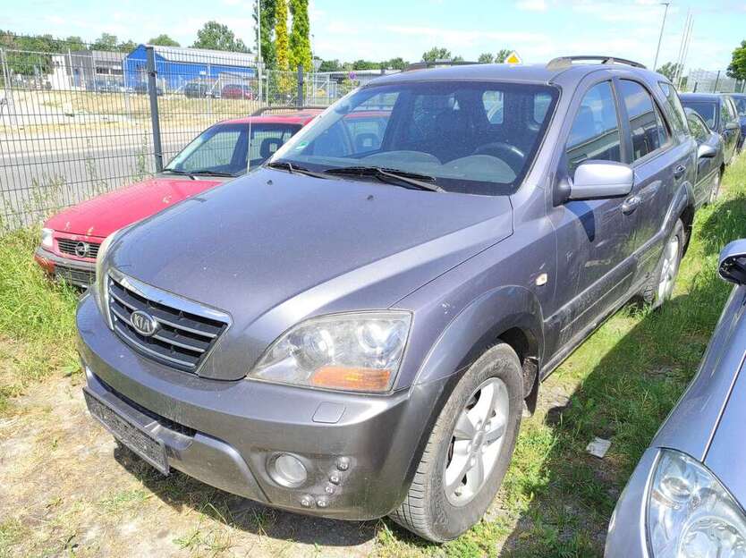 Kia Sorento 296.541 km 799 € Biebesheim 64584