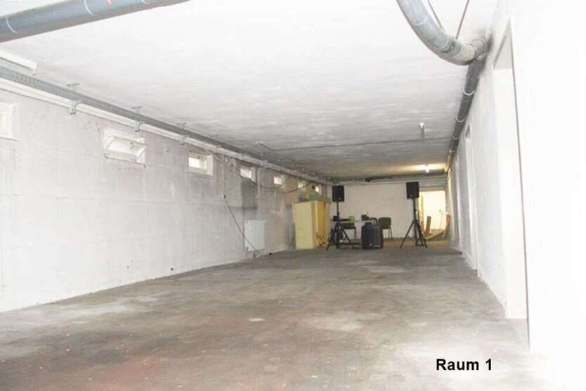 Halle in Plüderhausen 609 € 204 m²