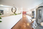 Nur 20 Minuten von Würzburg in Arnstein: Hochwertige Physiopraxis & vermietete 4-Zimmer-DG-Wohnung - Gewerbeobjekt Würzburg Würzburg | Angebot:26670132