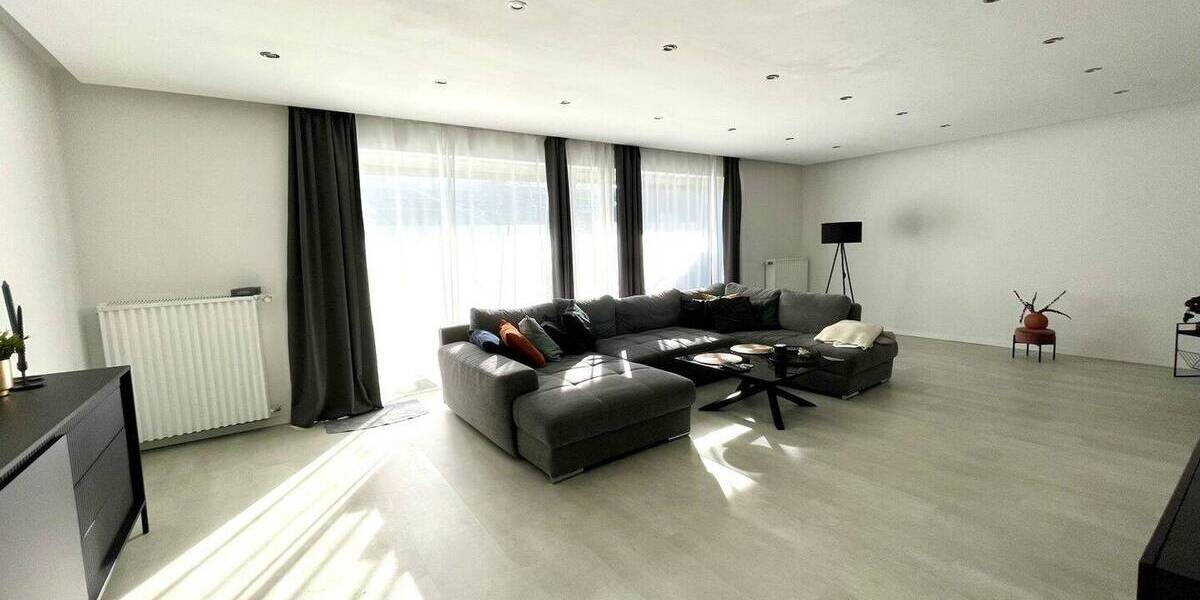 Einfamilienhaus Wenden / Hillmicke Hillmicke - 6 Zimmer, 240 m&sup2;, 450.000&euro; | Angebot:26377324