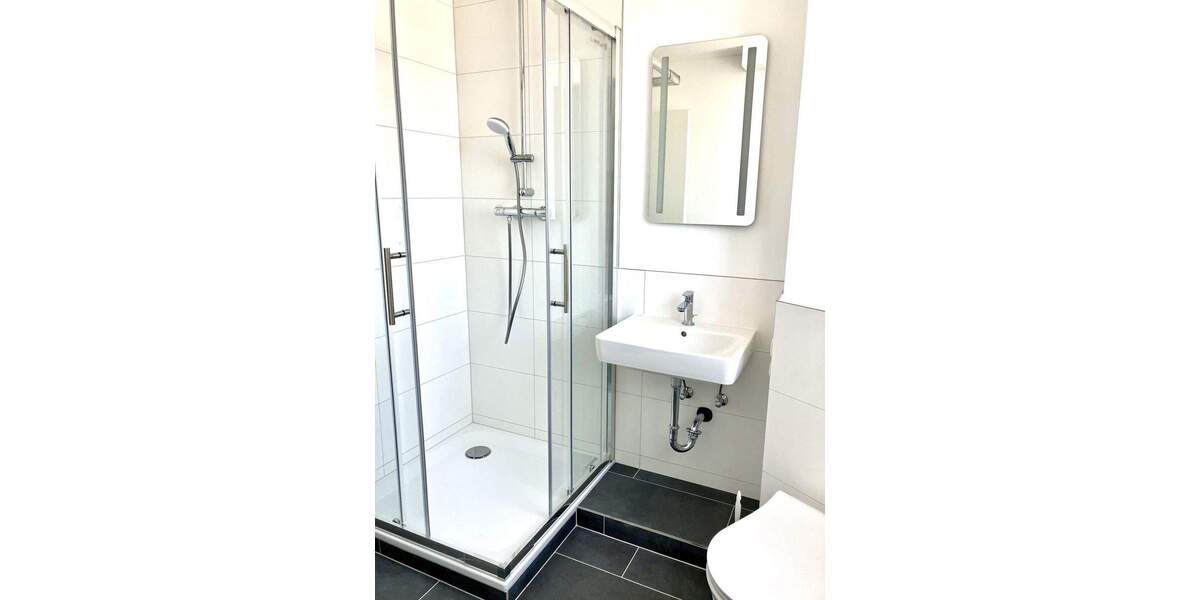 KL-Ost - Komplett renovierte 2-Zimmerwohnung mit PKW-Stellplatz 2 zimmer