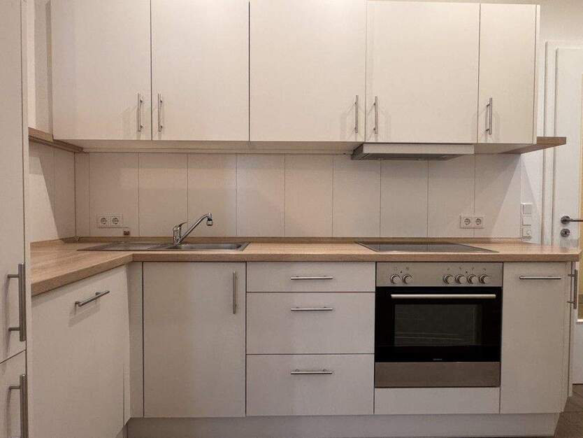 Geräumige 2-Zimmer-Wohnung mit EBK in S-Bahn-Nähe Heimstetten 2 zimmer