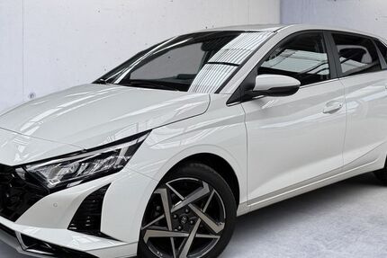 Hyundai i20 15.400 km 19.990 &euro; Freiburg im Breisgau 79108