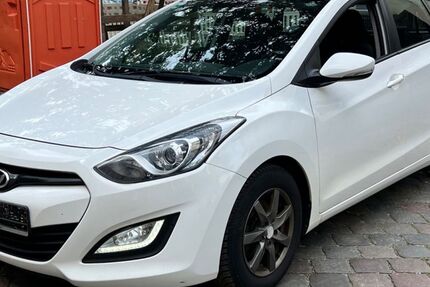 Hyundai i30 255.000 km 3.800 € Berlin 13359
