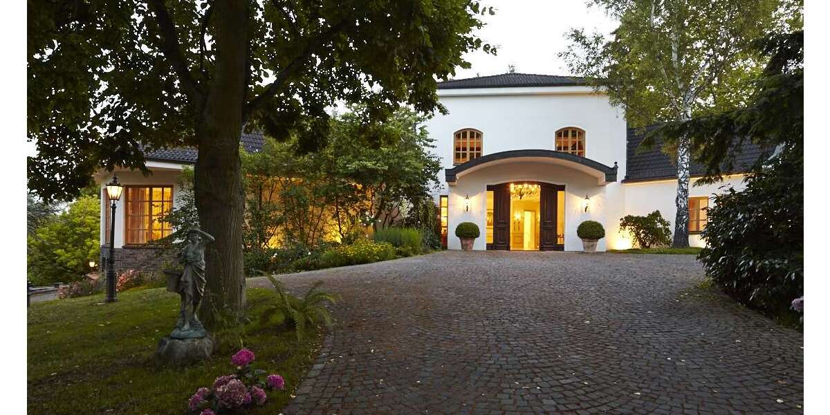 Einfamilienhaus Wachtberg - 10 Zimmer, 943 m&sup2;, 2.490.000&euro; | Angebot:26237748