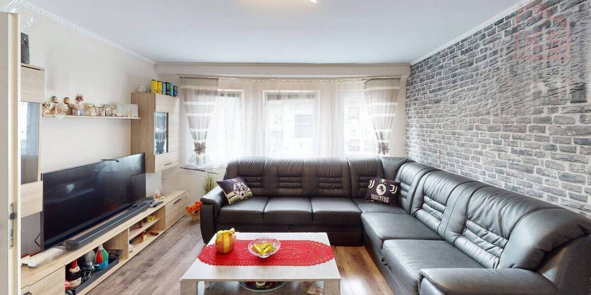 Reihenmittelhaus Schiffweiler Heiligenwald - 8 Zimmer, 145 m&sup2;, 229.000&euro; | Angebot:26908864