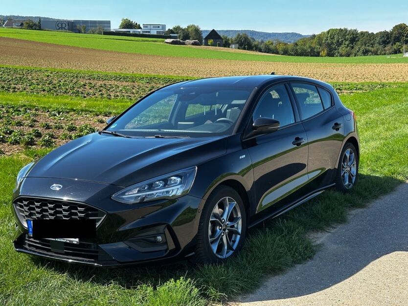 Ford Focus 45.100 km 17.300 € Langenbrettach 74243