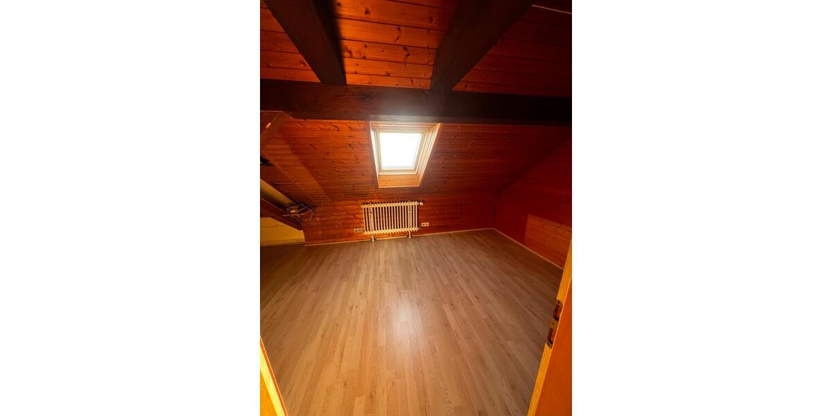 Etagenwohnung Goldbach - 4 Zimmer, 140 m&sup2;, 1.600&euro; | Angebot:24527783