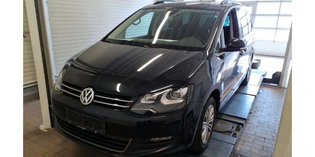 VW Sharan 145.878 km 23.990 &euro; Weinstadt 71384