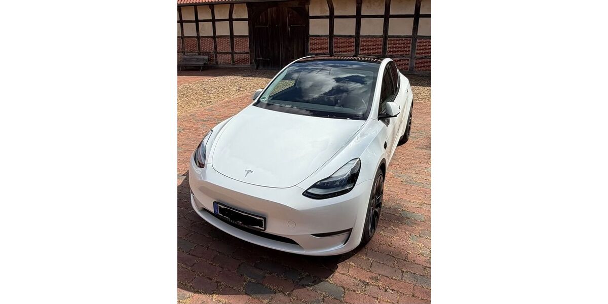 Tesla Model Y 86.077 km 43.900 &euro; Badbergen 49635