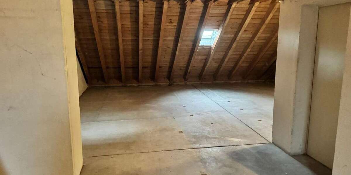 Etagenwohnung Bayreuth Altstadt - 3 Zimmer, 94 m&sup2;, 49.900&euro; | Angebot:26836639
