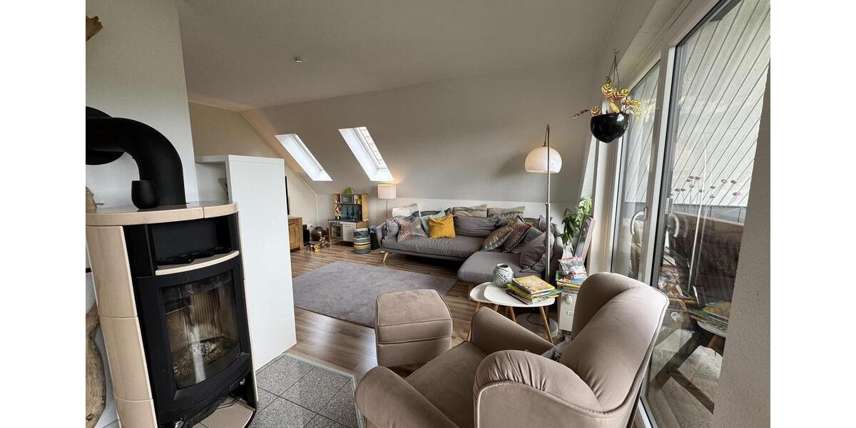 Dachgeschoßwohnung Haan - 4 Zimmer, 100 m&sup2;, 1.200&euro; | Angebot:26408972