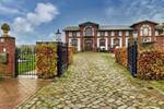 Ein Gutshaus mit Charme, Extravaganz & besonderem Flair!