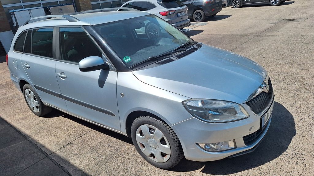 Skoda Fabia 211.478 km 2.000 &euro; Frankfurt 60528