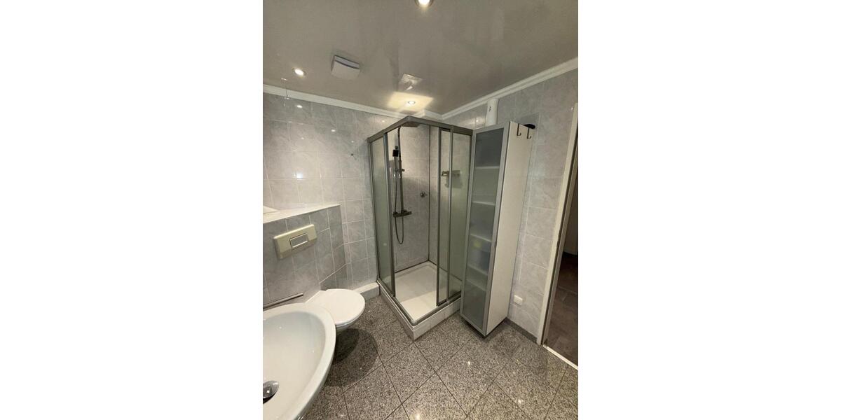 Diese helle 2-Zimmer-Wohnung in Herzogenrath-Kohlscheid bietet au 2 zimmer