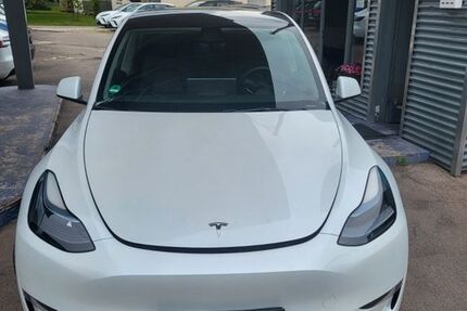 Tesla Model Y 89.800 km 30.900 &euro; München 80992