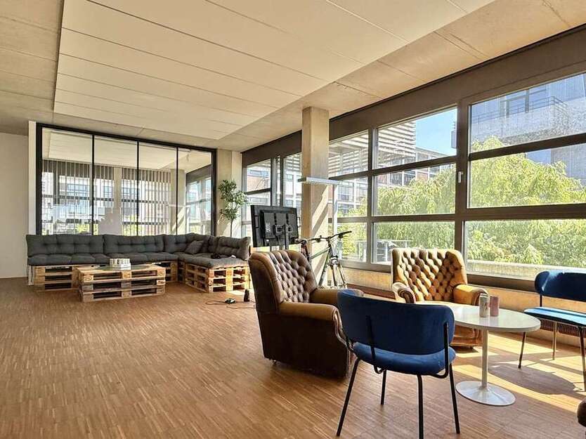 Büro in Bremen 3.206,38 € 280.17 m²