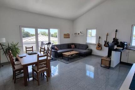 Haus Leutershausen - 3 Zimmer, 77 m&sup2;, 780&euro; | Angebot:26341983